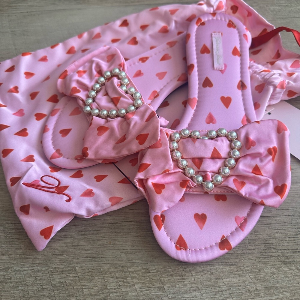 Victoria's Secret Pink Heart Slippers